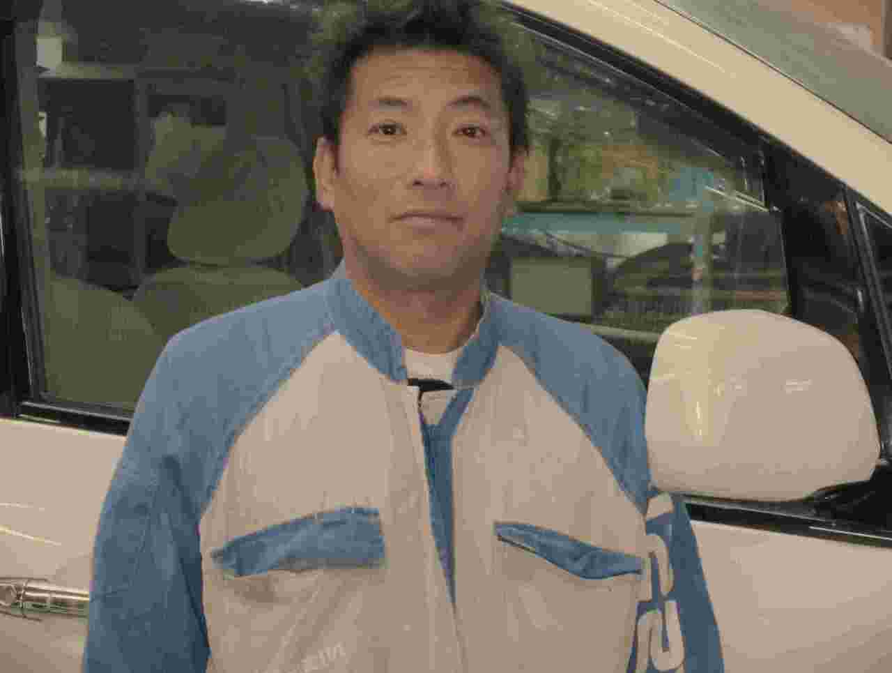 車整備工場で排気装置導入