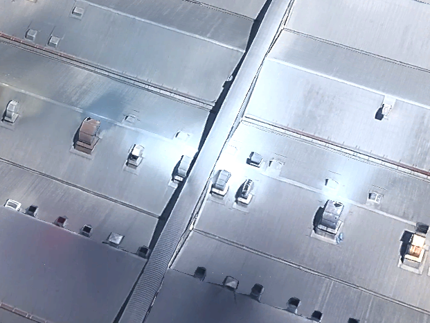 工場屋根部分からの全体換気