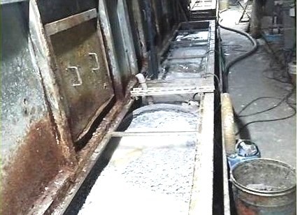 スラッジの堆積の様子